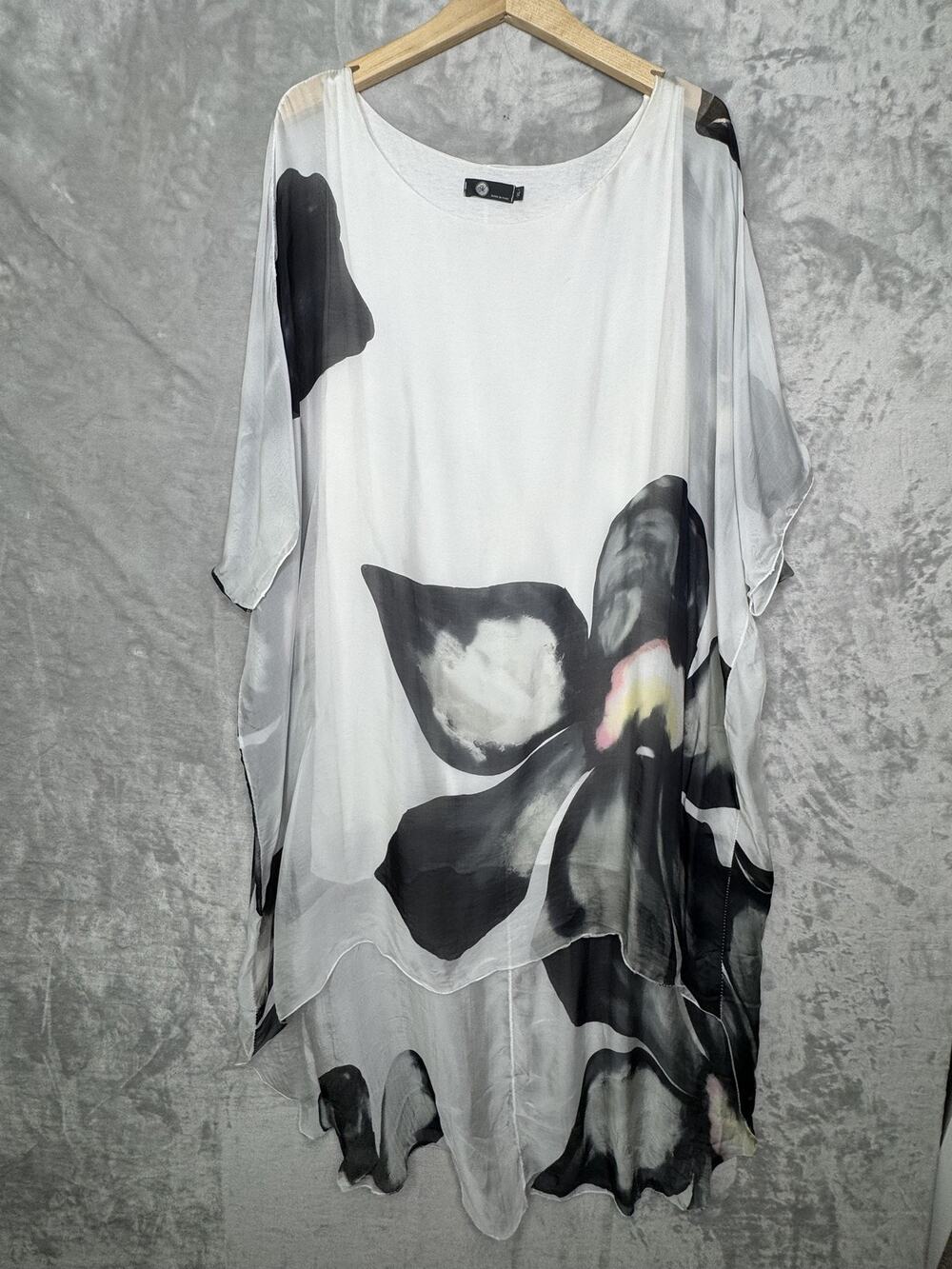 Made In Italy Top Womens XL White Floral Lagenlook Layered Dolman Sleeve Boho